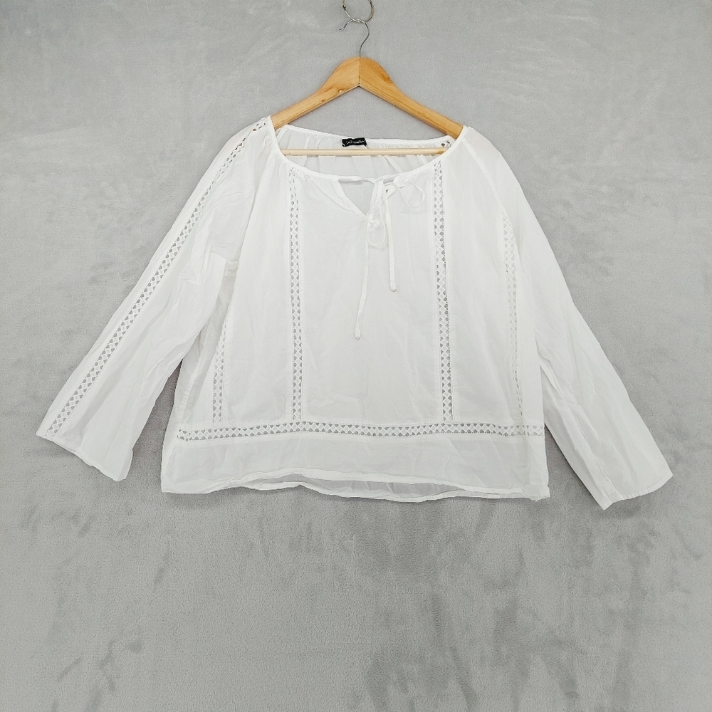 JustFashionNow Boho White Long Sleeve V-Neck Eyelet Drawstring Blouse P1825